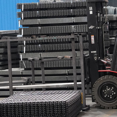 उच्च शक्ति और कठोरता रसायन उद्योग के लिए स्टेनलेस स्टील बुना तार स्क्रीन